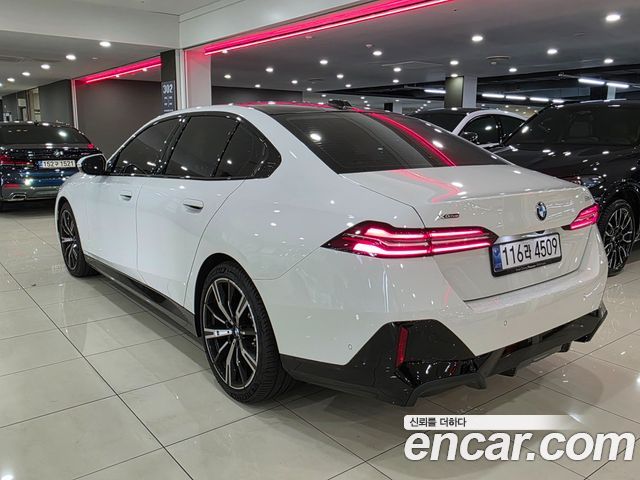 BMW 5-Series 530i xDrive M Sport