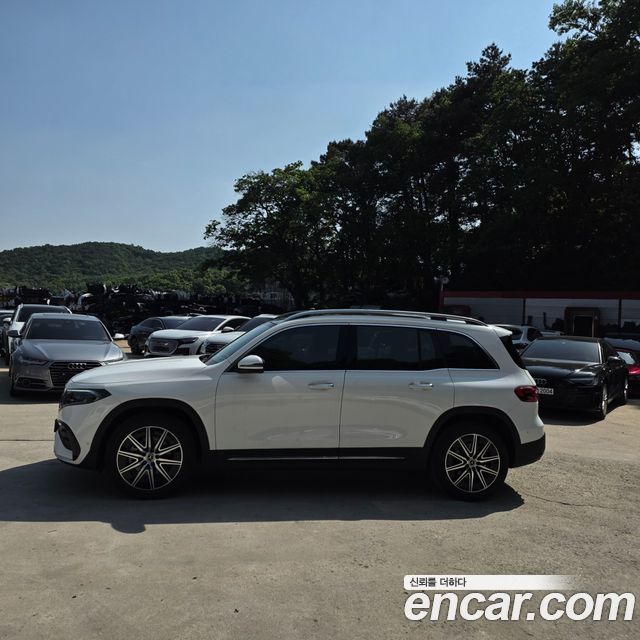 Mercedes-Benz EQB EQB300 4MATIC AMG Line