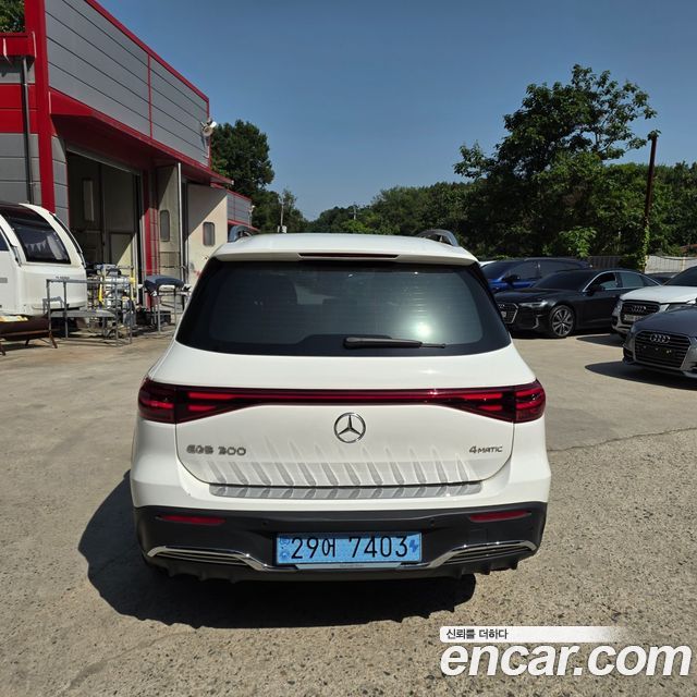 Mercedes-Benz EQB EQB300 4MATIC AMG Line