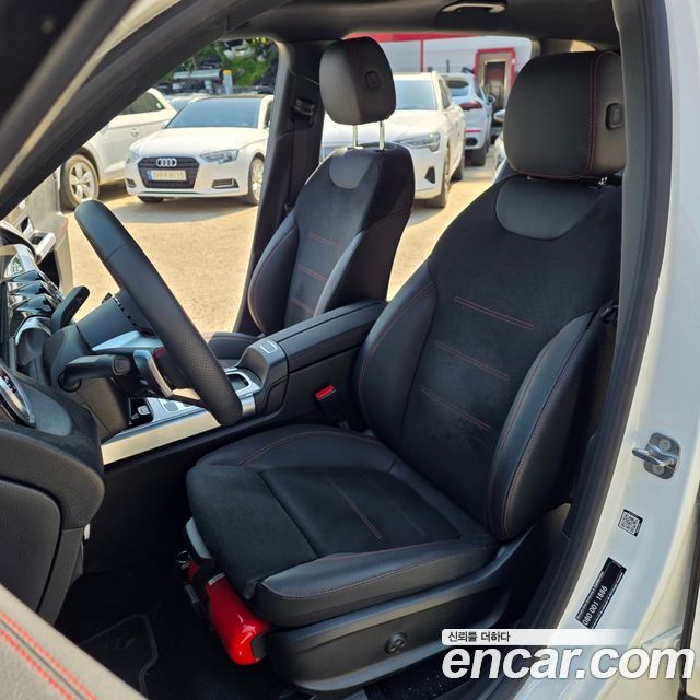 Mercedes-Benz EQB EQB300 4MATIC AMG Line