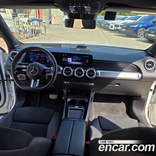 Mercedes-Benz EQB EQB300 4MATIC AMG Line