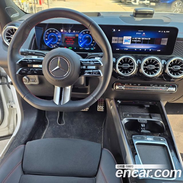 Mercedes-Benz EQB EQB300 4MATIC AMG Line