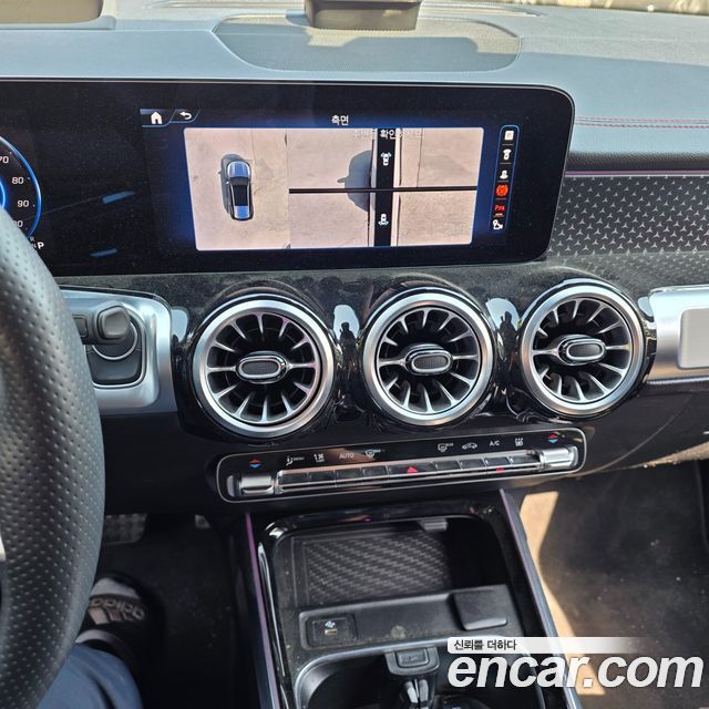 Mercedes-Benz EQB EQB300 4MATIC AMG Line