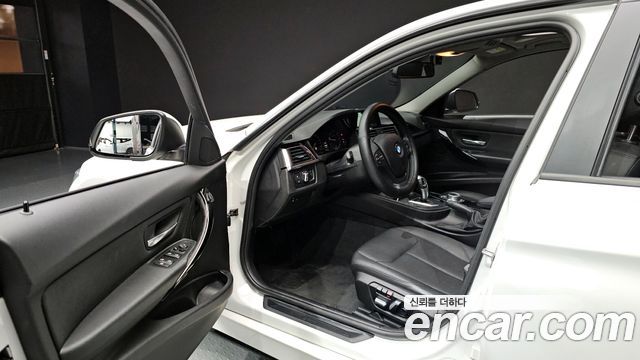 BMW 3-Series 320d