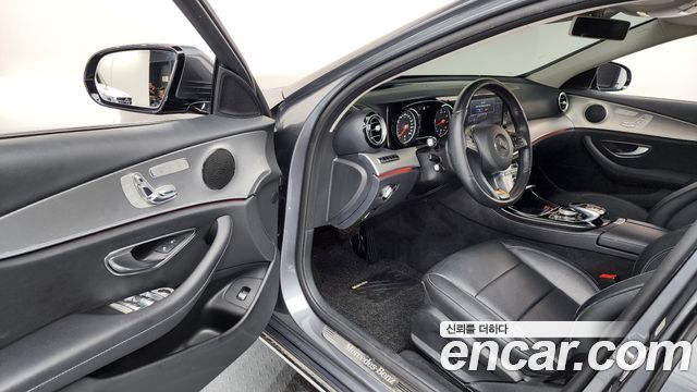 Mercedes-Benz E-Class E200 Avantgarde