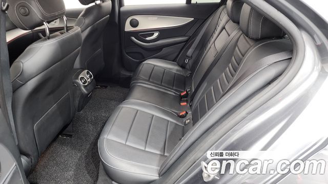 Mercedes-Benz E-Class E200 Avantgarde