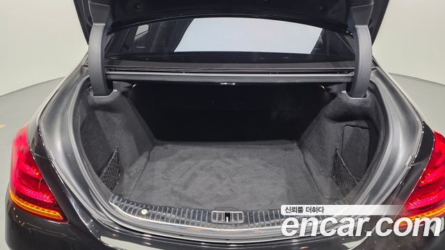 Mercedes-Benz S-Class Maybach S560 4MATIC
