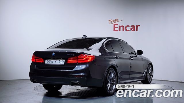 BMW 5-Series 520d M Sport package
