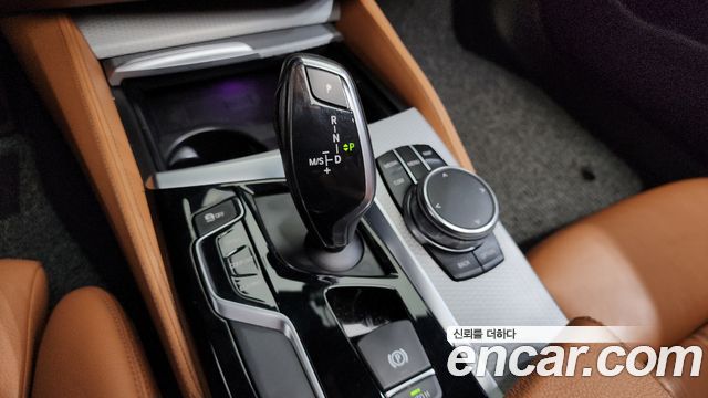 BMW 5-Series 520d M Sport package