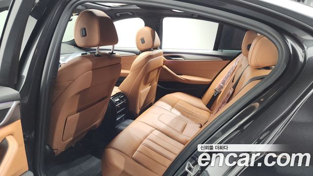 BMW 5-Series 520d M Sport package
