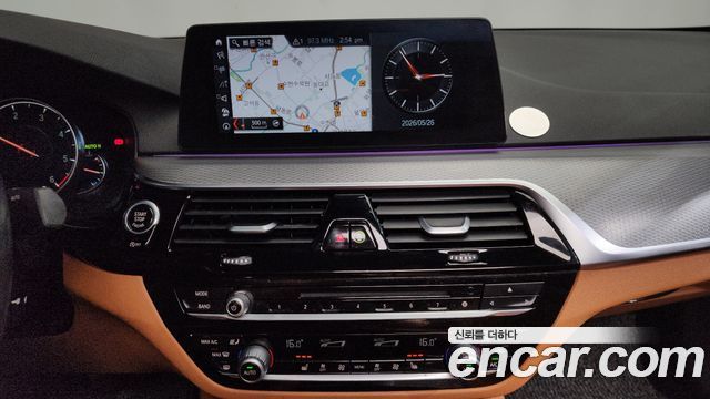 BMW 5-Series 520d M Sport package