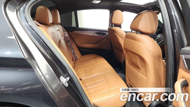 BMW 5-Series 520d M Sport package