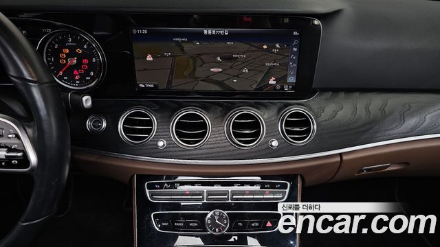 Mercedes-Benz E-Class E220d Avantgarde