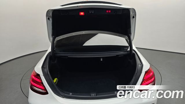Mercedes-Benz E-Class E220d Avantgarde