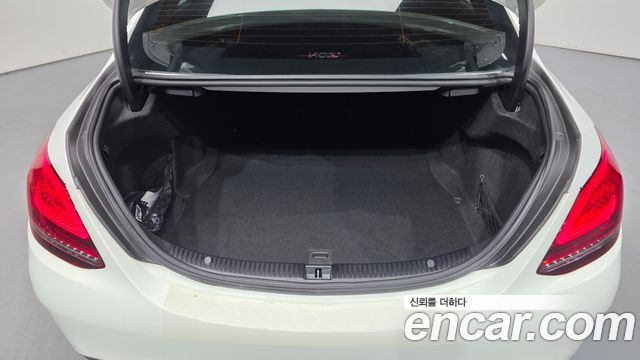 Mercedes-Benz C-Class C220 d 4MATIC AMG Line