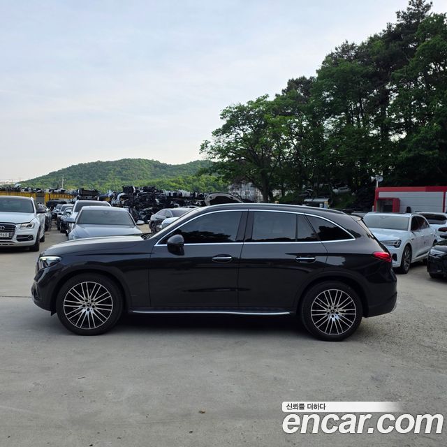 Mercedes-Benz GLC-Class GLC220 d 4MATIC