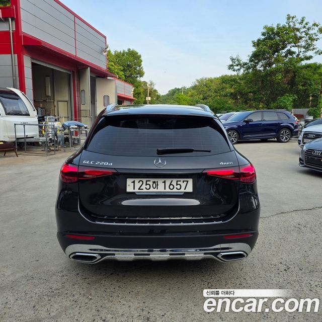 Mercedes-Benz GLC-Class GLC220 d 4MATIC