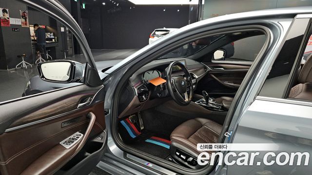 BMW 5-Series 520d M Sport Package Plus