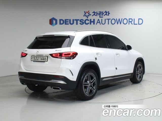 Mercedes-Benz GLA-Class GLA250 4MATIC