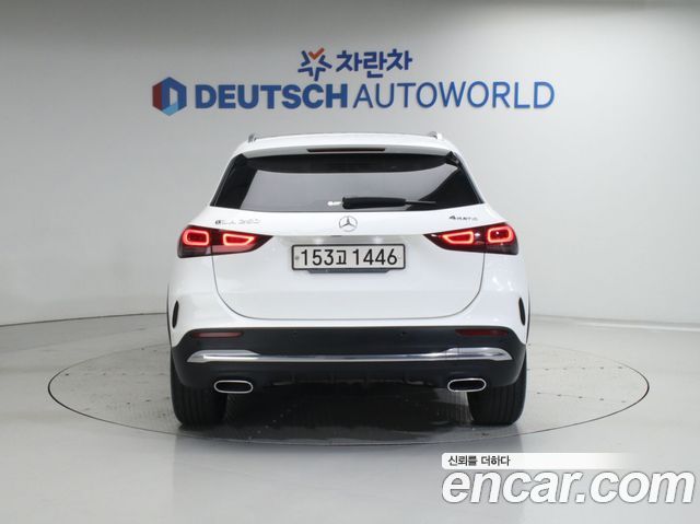 Mercedes-Benz GLA-Class GLA250 4MATIC