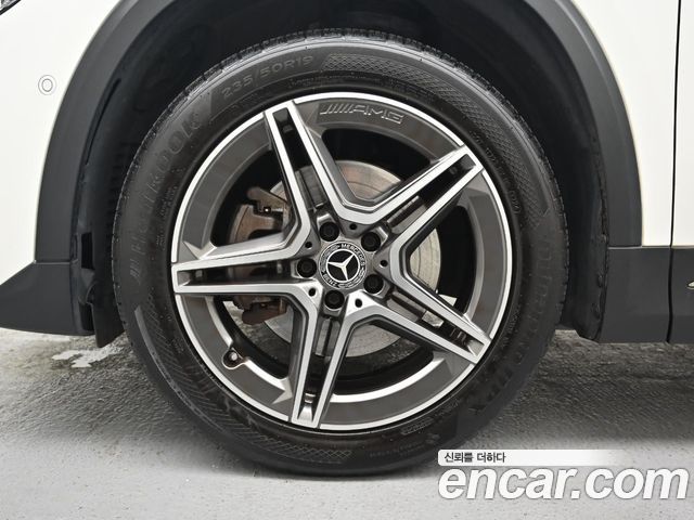 Mercedes-Benz GLA-Class GLA250 4MATIC