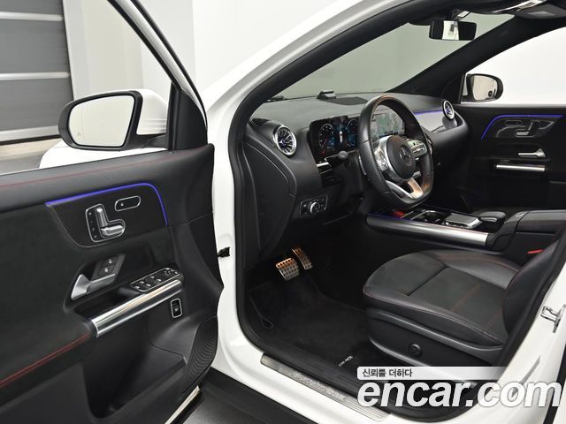 Mercedes-Benz GLA-Class GLA250 4MATIC