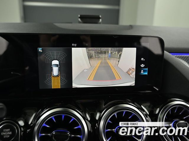 Mercedes-Benz GLA-Class GLA250 4MATIC