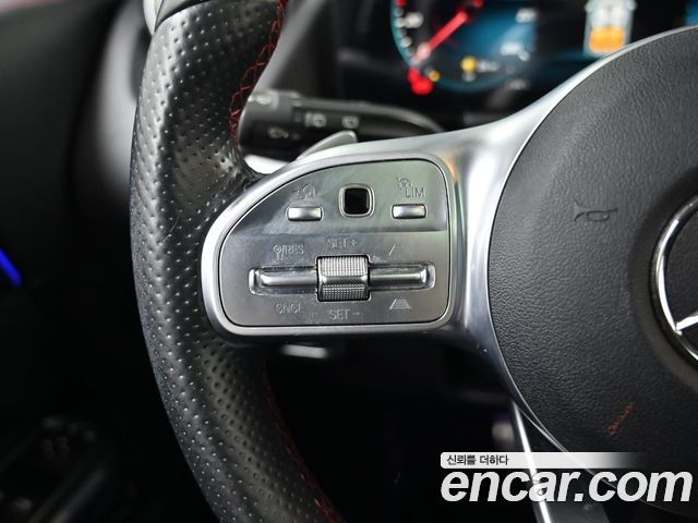 Mercedes-Benz GLA-Class GLA250 4MATIC