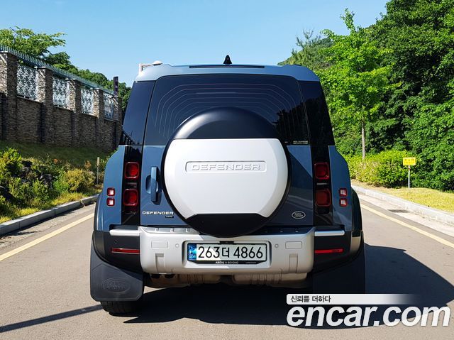 Land Rover Defender 110 D300 HSE