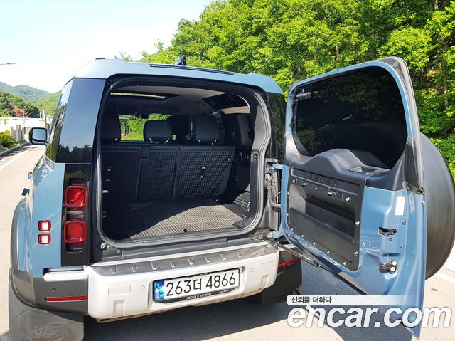 Land Rover Defender 110 D300 HSE