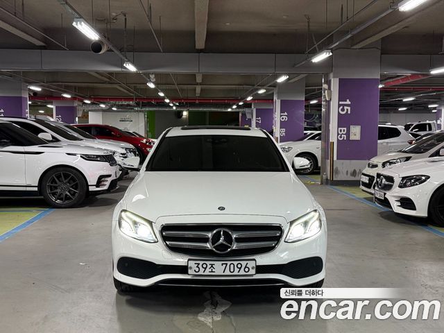 Mercedes-Benz E-Class E220d 4MATIC Avantgarde