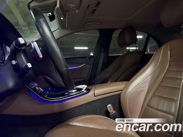 Mercedes-Benz E-Class E220d 4MATIC Avantgarde
