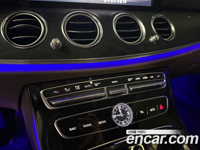 Mercedes-Benz E-Class E220d 4MATIC Avantgarde
