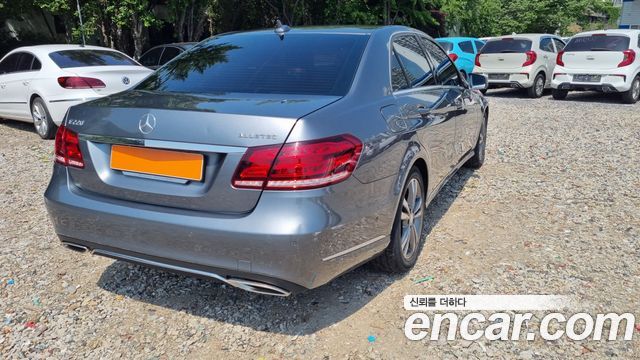 Mercedes-Benz E-Class E220 Bluetec Avantgarde