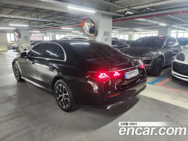 Mercedes-Benz E-Class E200 Avantgarde