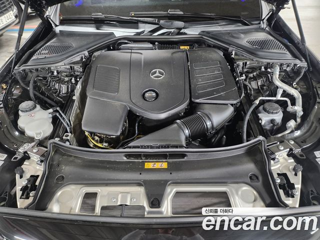 Mercedes-Benz E-Class E200 Avantgarde