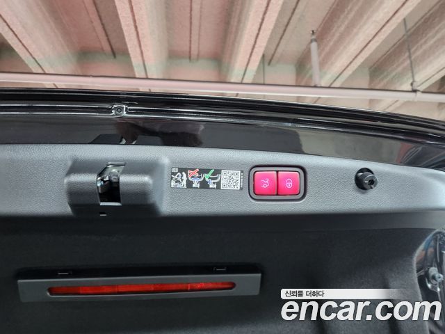 Mercedes-Benz E-Class E200 Avantgarde
