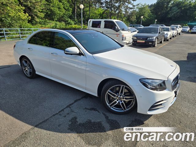 Mercedes-Benz E-Class E300 4MATIC AMG Line