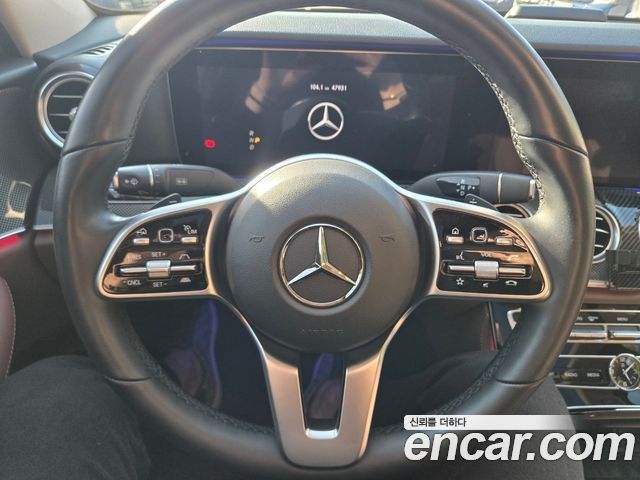 Mercedes-Benz E-Class E300 4MATIC AMG Line