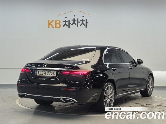 Mercedes-Benz E-Class E300e 4MATIC Exclusive