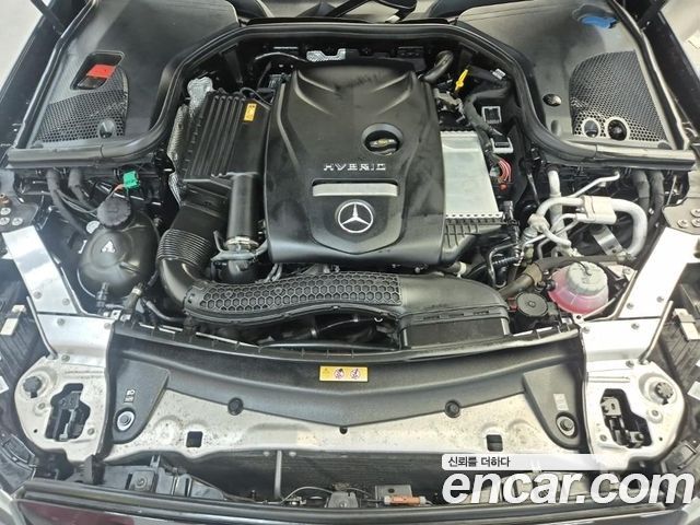 Mercedes-Benz E-Class E300e 4MATIC Exclusive