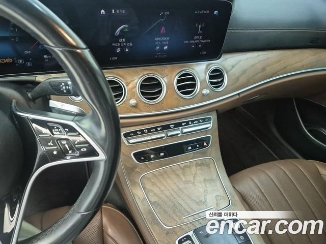 Mercedes-Benz E-Class E300e 4MATIC Exclusive