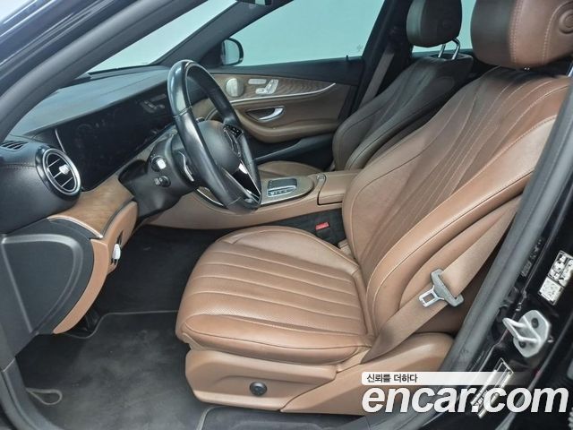 Mercedes-Benz E-Class E300e 4MATIC Exclusive