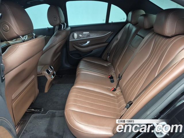 Mercedes-Benz E-Class E300e 4MATIC Exclusive