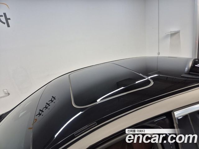 Mercedes-Benz E-Class E300e 4MATIC Exclusive