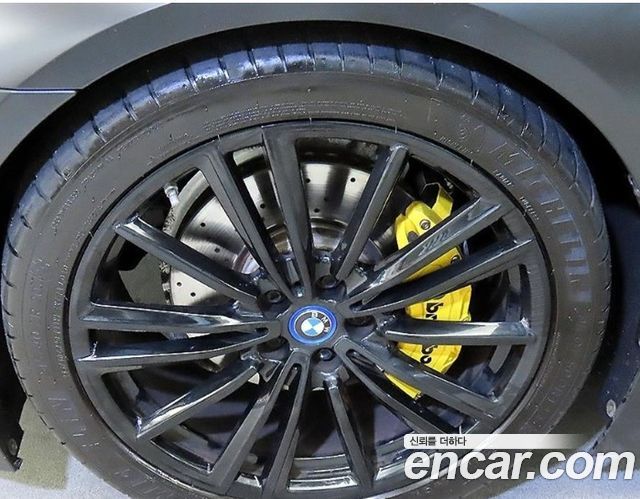 BMW i8 Roadster