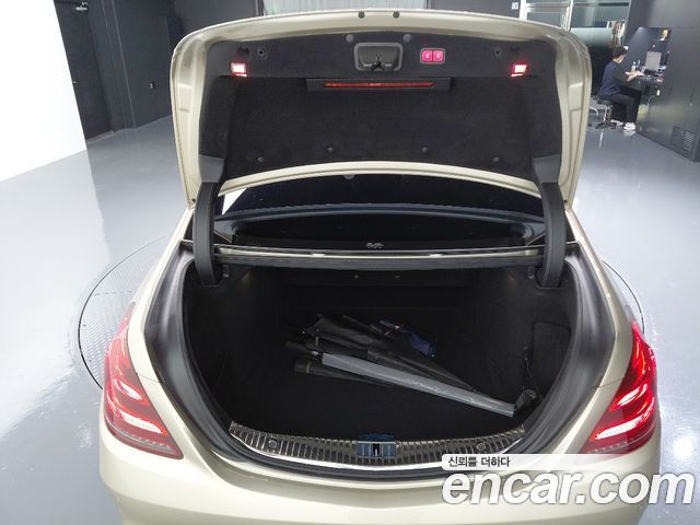 Mercedes-Benz S-Class S560L 4MATIC