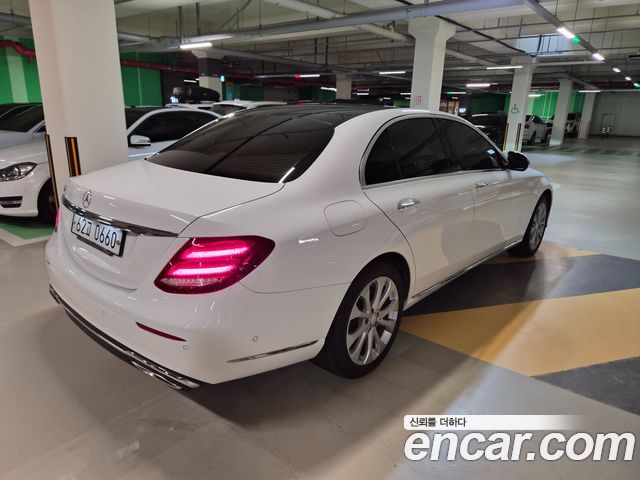 Mercedes-Benz E-Class E300 Exclusive