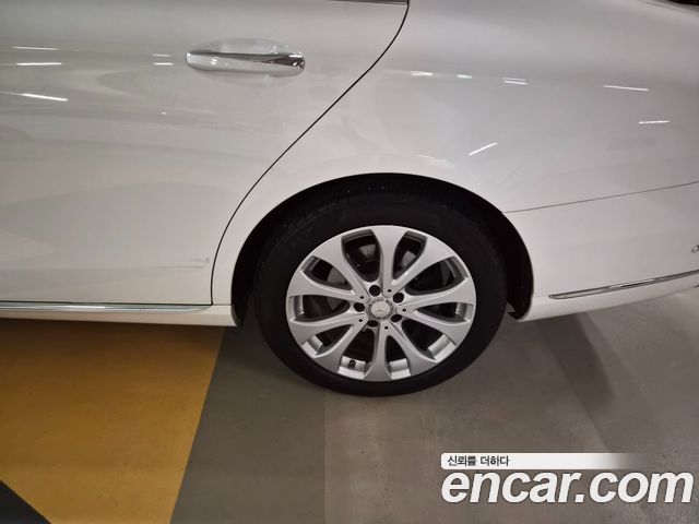 Mercedes-Benz E-Class E300 Exclusive