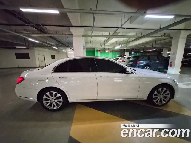 Mercedes-Benz E-Class E300 Exclusive